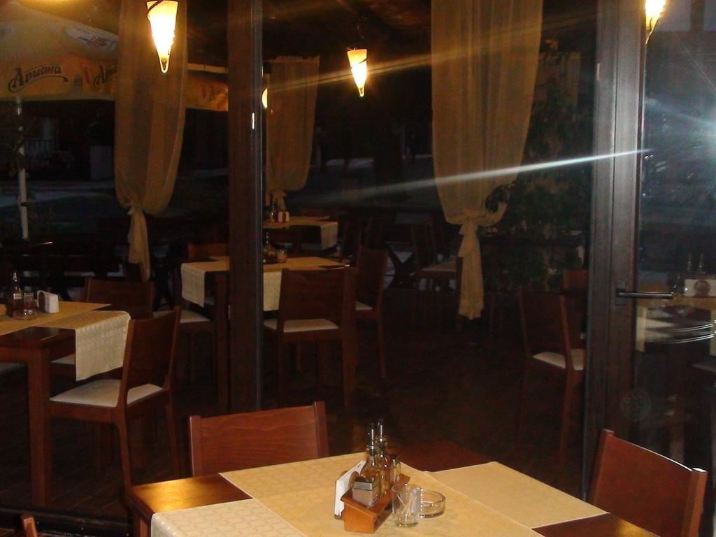 קיטן Hotel Rusalka מראה חיצוני תמונה